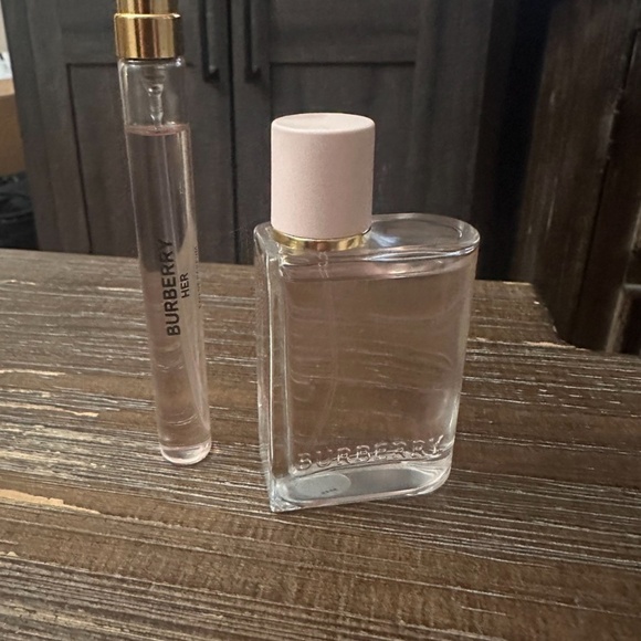 Her Burberry - Picture 1 of 1